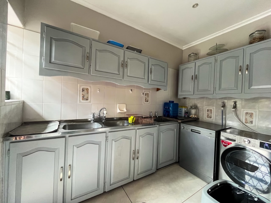 4 Bedroom Property for Sale in Vanes Estate Eastern Cape